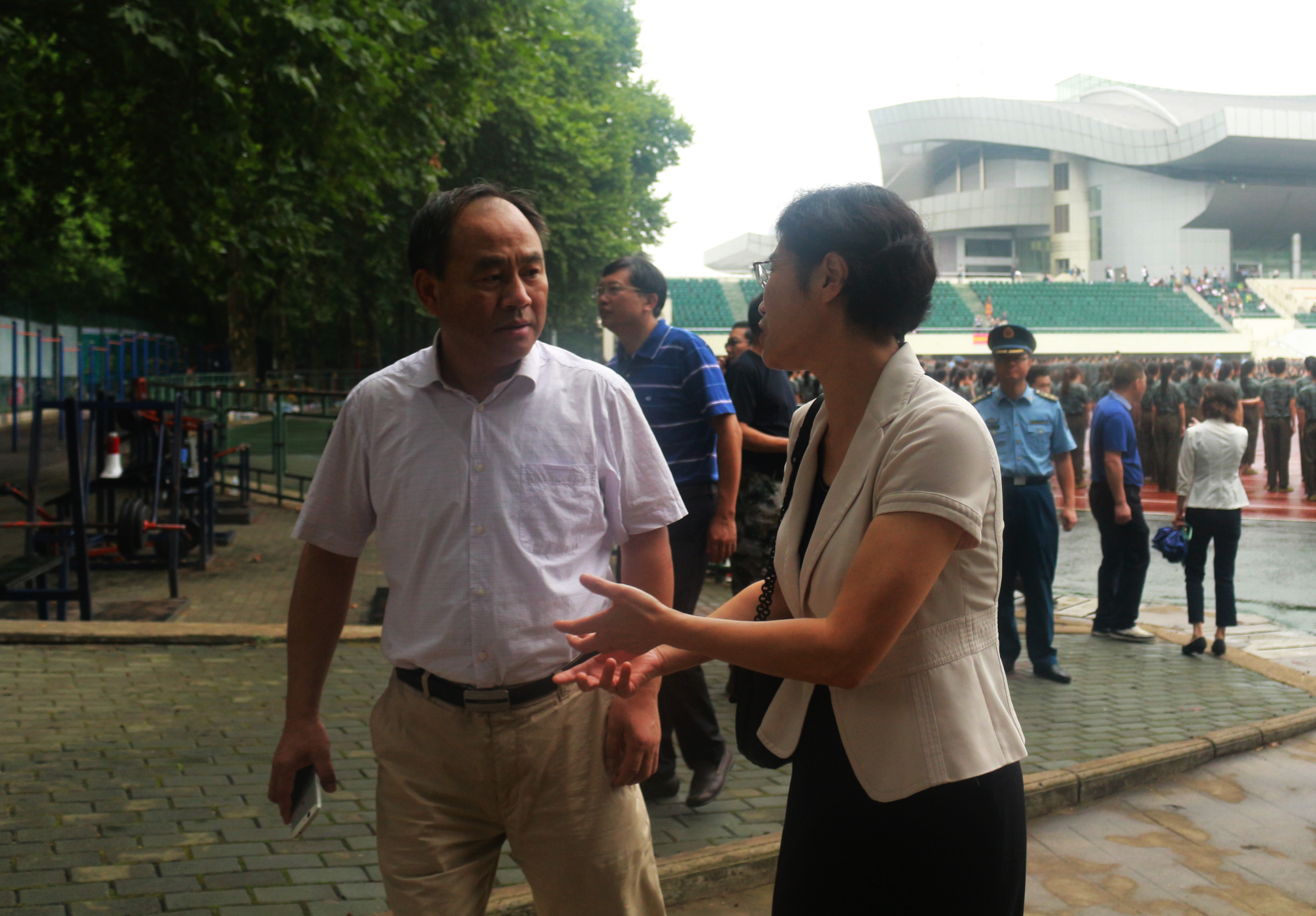 黄晓玫书记与校领导交流