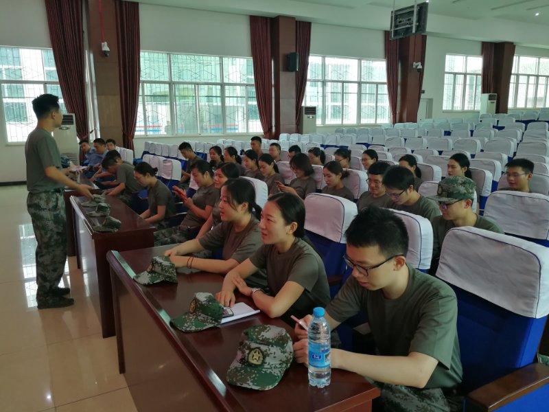 新生辅导员军训开训典礼